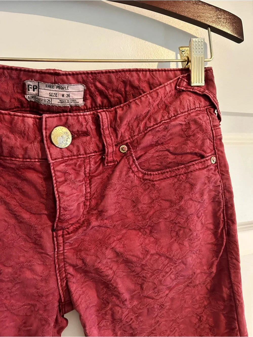 Free People Jacquard Cranberry Red Raised Print Skinny Jeans Size 26